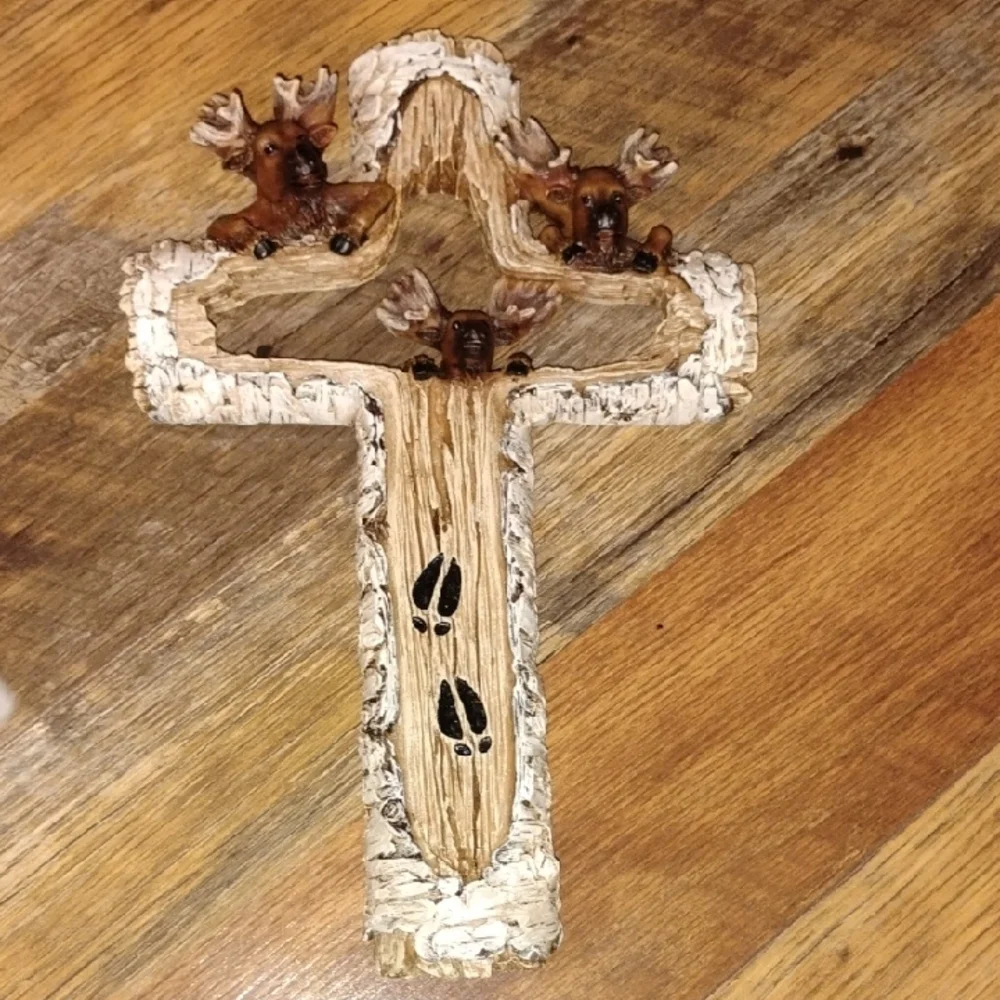 Moose Decorated Cross Wall Hanging - Picture 3 of 8